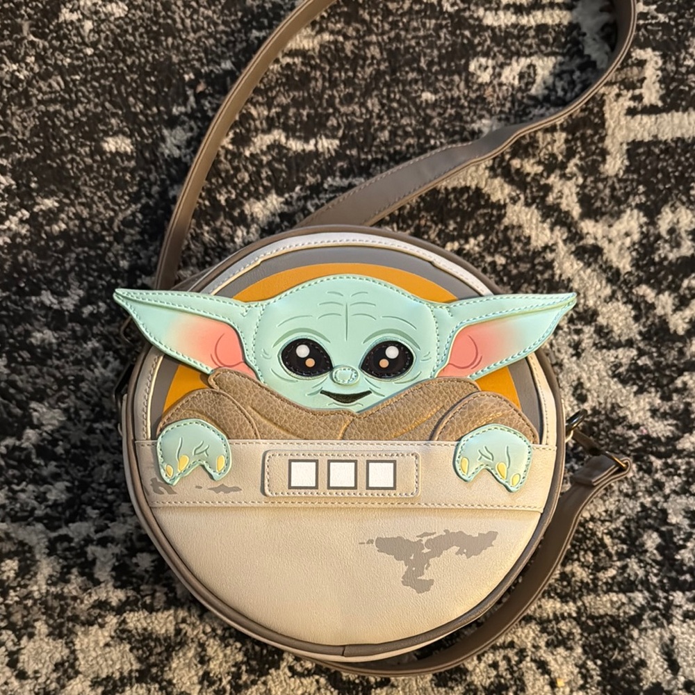 Loungefly Baby Yoda Crossbody Bag EXCELLENT USED CONDITION